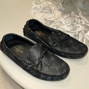 Authentic men’s Louis Vuitton loafers
